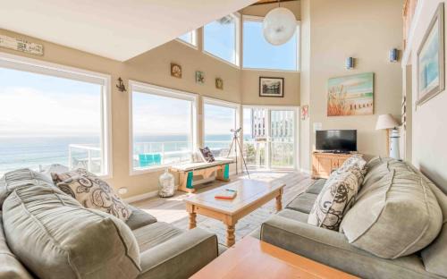 Lincoln City House | Seas the Day
