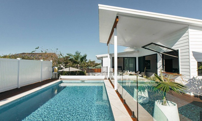 Long Jetty House | SEASCAPE BLUE BAY - A BALI INSPIRED STUDIO WITH HEATED POOL