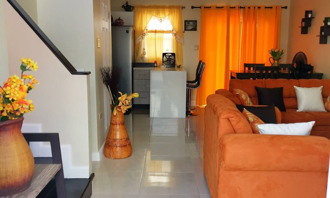 Harbour View House | Seascape Escapade - Cozy Townhouse 10mins from Norman Manley Int'l Airport