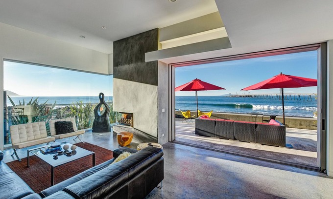 Mussel Shoals House | Seascape - Oceanfront Splendor in Mussel Shoals