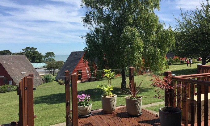Martin Cottage | Seashell Cottage Lodge 97