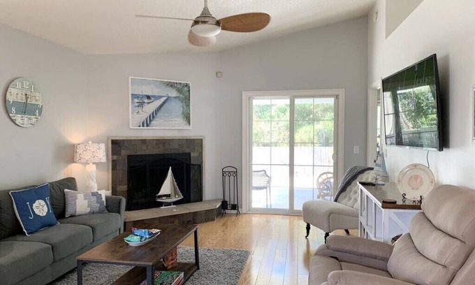 Dolphin's Cove House | Seashell Paradise near Mayo Clinic and Beaches