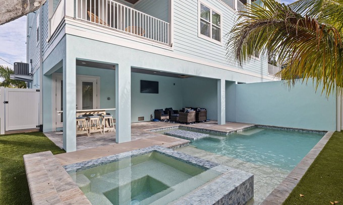 Bradenton Beach House | Seashore East- Brand new luxury 7 bedroom with private heated pool and spa