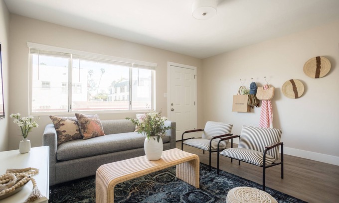 La Jolla Apartment | Seashore VI by AvantStay | Cozy La Jolla Flat 5mins from the Beach!