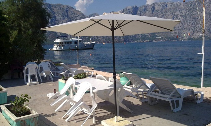 Prcanj Apartment | Seaside 2 bedroom apartment,with waterfront terrace,5 meters to the sea