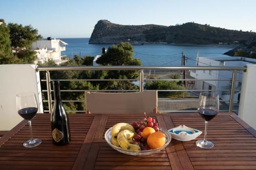Kaloi Limenes Apartment | Seaside Apartments-Cristina