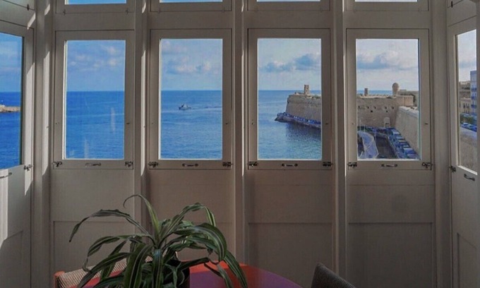 Madliena Apartment | Seaside Bliss: 2-Bedroom Penthouse, Stunning Views