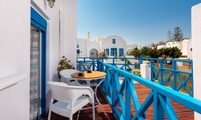 Kamari Hotel | Seaside Breeze