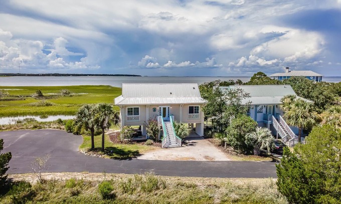 Oceanmarsh Subdivision House | Seaside Bungalow With Million Dollar Views