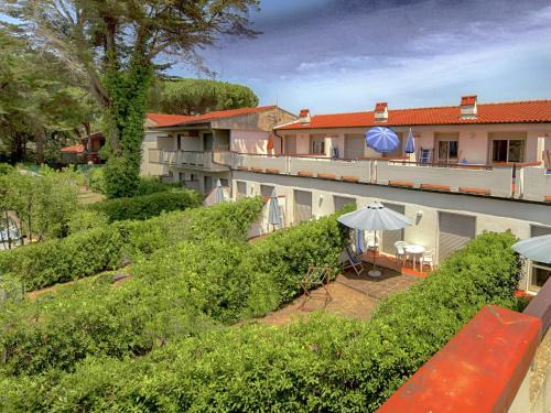 Giannella Apartment | Seaside Comfort in Giannella
