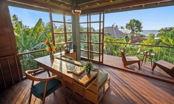 Dencarik Cabin | Seaside Designer Treehouse ~ Stunning Views ~ Pool