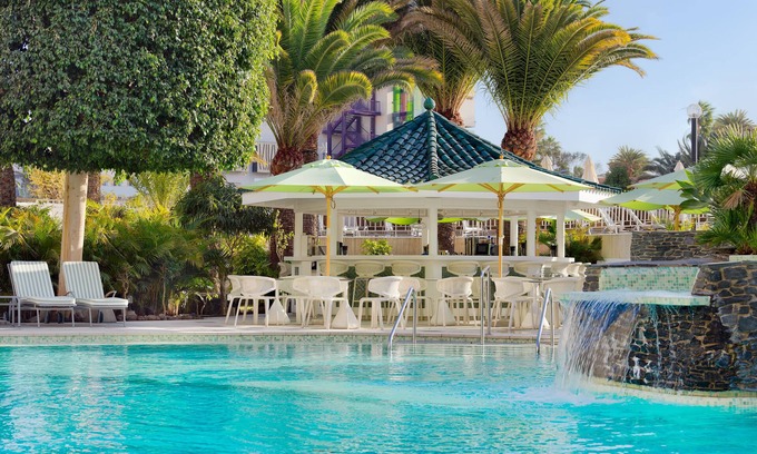 Playa del Ingles Hotel | Seaside Sandy Beach