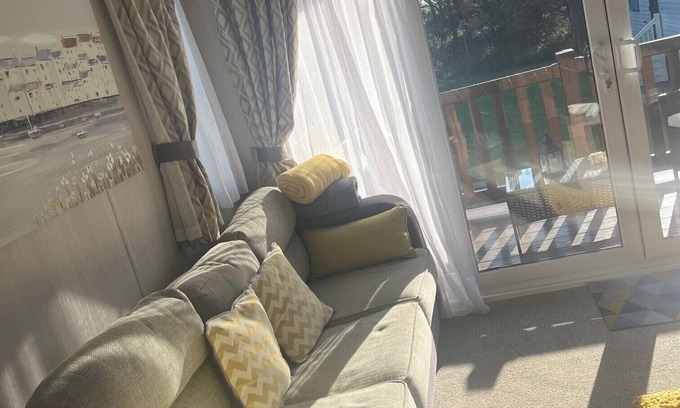 Cayton Bay Cabin | Seaside Escape - Cayton Bay Cabin