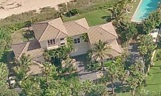 Melbourne Beach House | Seaside Escape South Townhouse - 2 BR / 2 Bath Beachfront Retreat w/Pool