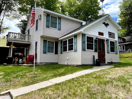 Old Forge House | Seaside Glamping: Perfect Cabin just Steps from Old Forge Public Beach, NY