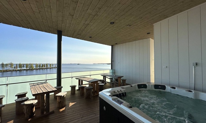 Kemi Villa | Seaside Glass Villa