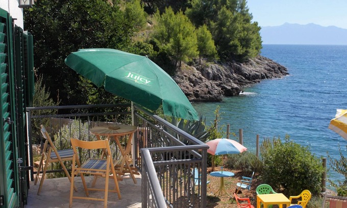 Gdinj House | Seaside house for families with children Cove Tvrdni Dolac, Hvar (K-2057)