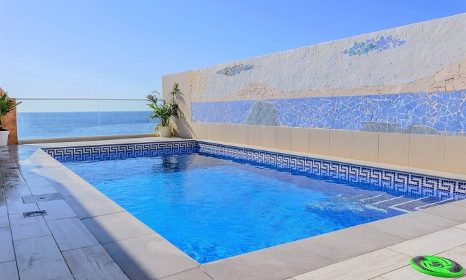 Los Gavilanes House | SEASIDE HOUSE WITH PRIVATE POOL