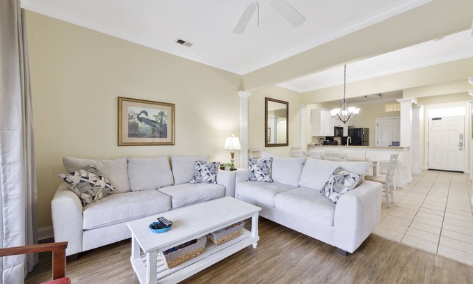 North Litchfield Beach Condo | Seaside Inn 1 bedroom condo w/Kitchen and Balcony