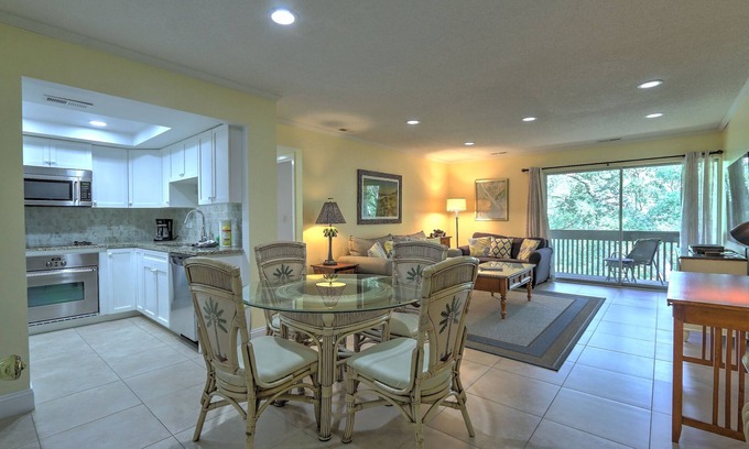 South Beach Villa | Seaside Oasis: Updated Villa. Close To Beach, Salty Dog. And South Beach Marina
