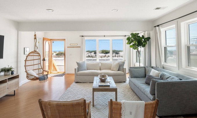 Ortley Beach Villa | Seaside park oceanfront oasis