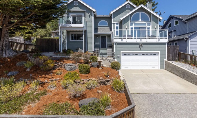 El Granada House | Seaside Retreat – Beaches, Trails, Family, Activities, Restaurants & Bars