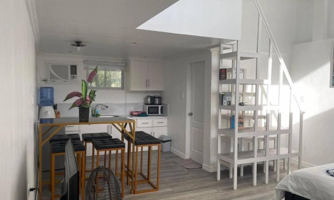 Sipalay Hotel | Seaside Retreat: Beach Loft Living