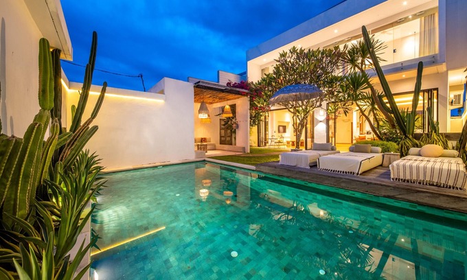 Munggu Villa | Seaside Sanctuary - 3BR Canggu Villa