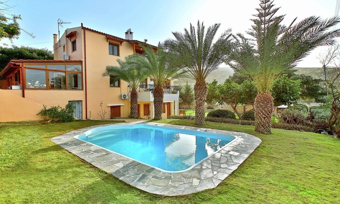 Karteros House | Seaside Serenity Stay