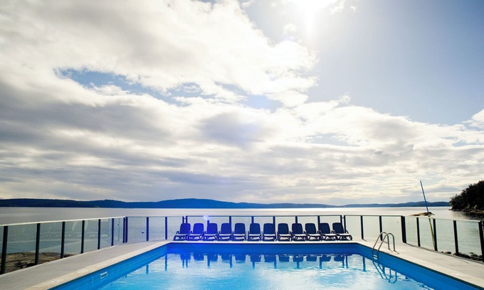 North Oyster Apartment | Seaside Snug at Inn of the Sea