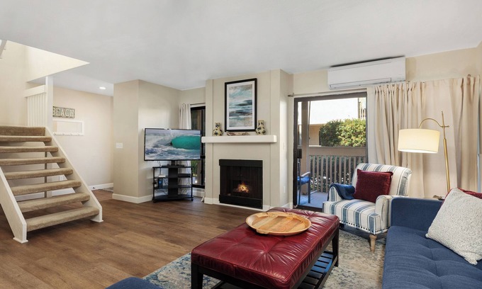 Solana Beach Condo | Seaside Splash - Spacious Pool View Condo near Beach, Restaurants + A/C