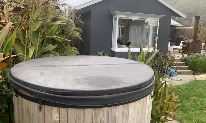 Sumner House | Seaside Sumner Home with outdoor entertaining