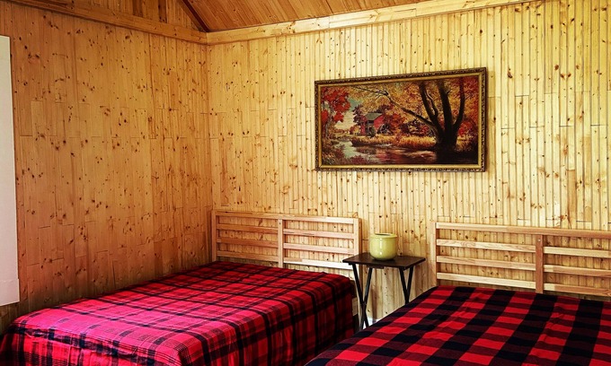 White Lake Cottage | Seasonal Cottages Colony With Outdoor Swimming Pool
