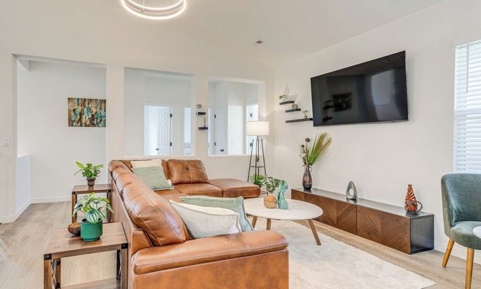 Aurora Condo | Seasonal Pool, Balcony: Quiet & Cozy Aurora Condo!
