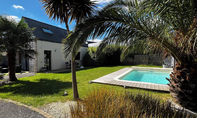 Lannilis House | Seasonal rental: Renovated workshop with swimming pool 10 minutes from the beach