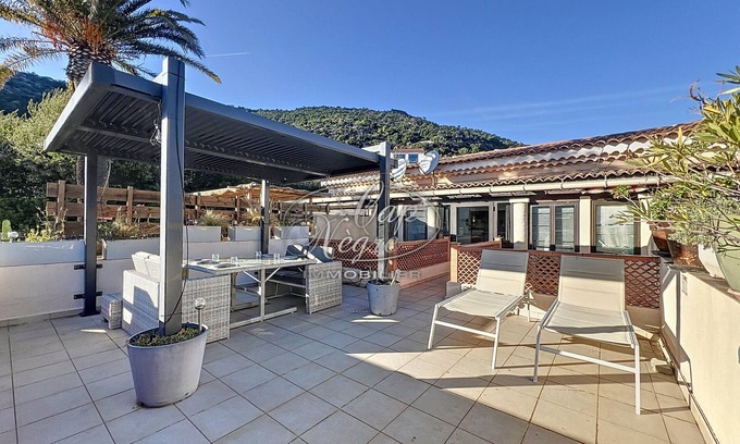 Cavaliere Apartment | Seasonal rental sea view 4 people in Pramousquier