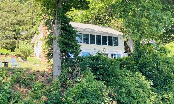 Niantic House | SEASONAL RENTAL Waterfront Home - 2,700 monthly