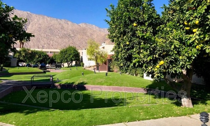 Warm Sands Condo | Seasonal - Updated Condo in Village Racquet Club!