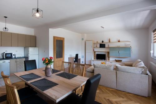 Osijek Apartment | Seasons apartmani