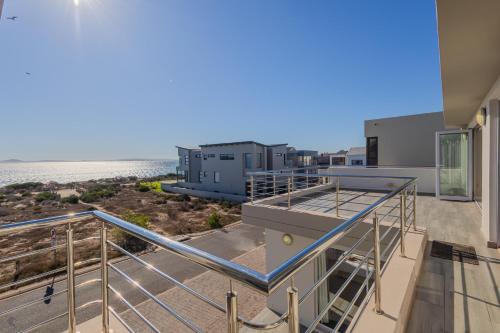 Calypso Beach House | Seasons of Serenity, Langebaan, 8-sleeper