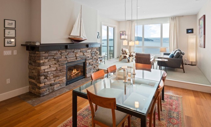 Sandpoint Condo | Seasons Top Floor Waterfront Heated Pool | Marina | Spa | Views