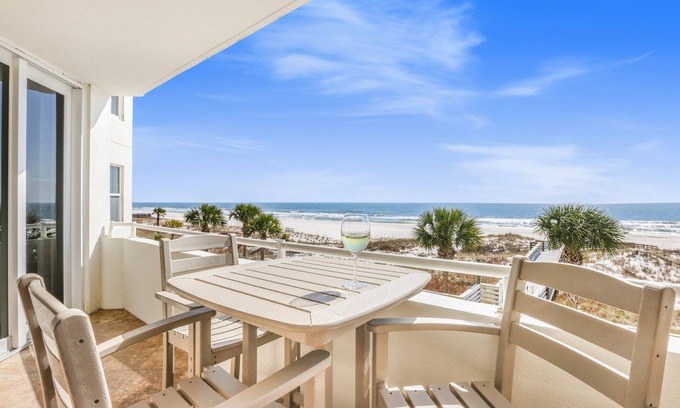 Ono Island Condo | SeaSpray 223E ☀️ TIME FOR A BEACH ESCAPE! 3 Pools Hot Tub Marina