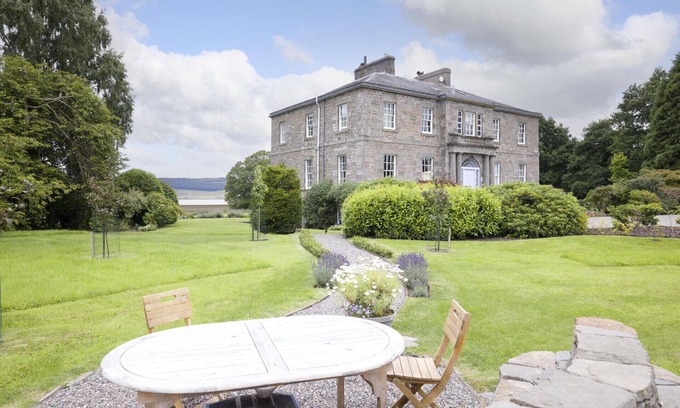 Glenisla House | Seasyde House - Historic Stately home in Perthshire