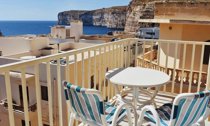 Xlendi Apartment | Seaview 2-bedroom Apartment in Xlendi