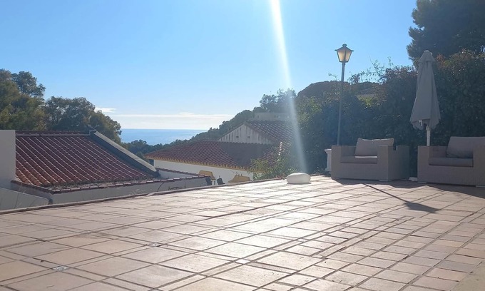 Cerrado de Calderon Apartment | seaview apartment close to beach and center