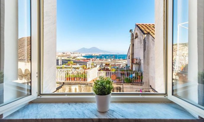 Mergellina Apartment | Seaview Apartment in Posillipo