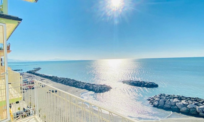 Salerno Apartment | Seaview Balcony Apartment - 5mt Dalla Spiaggia! x6