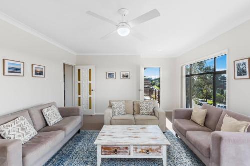 Barrack Heights House | Seaview Escape - Beach Family Getaway with Games