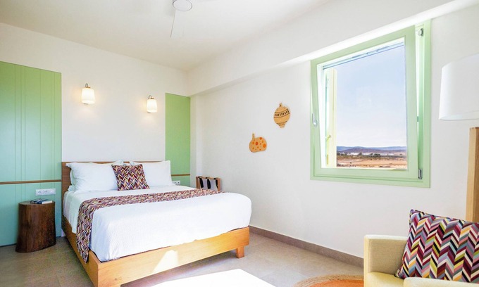 Mikri Vigla Apartment | Seaview Suite With Private Hot Tub. Best For Nature & Water Sport