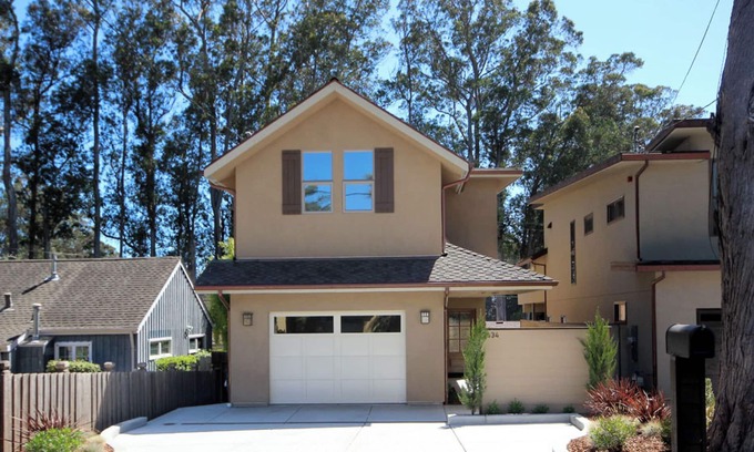 Opal Cliffs House | Seaview Terrace: Spectacular Ocean Views!